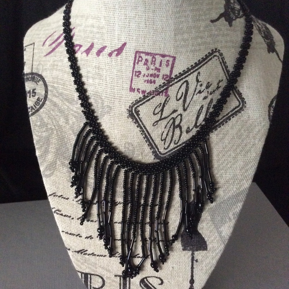 💋 Micro bead fringe choker necklace